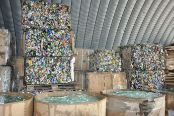 Фотография к новости: Выплачивать задолженность перед участниками проекта EcoQolday начали в "Жасыл Даму"