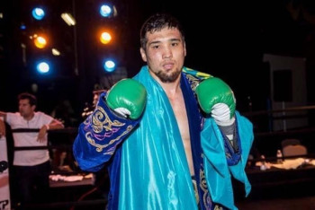 Фотография к новости: Даурен Елеусинов проиграл нокаутом в первом раунде