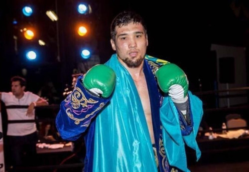 Фотография к новости: Даурен Елеусинов проиграл нокаутом в первом раунде