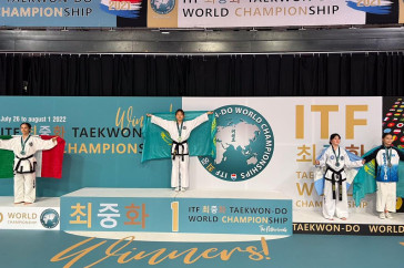 Фотография к новости: Казахстанка стала чемпионкой мира по таэквондо среди юниоров