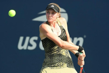 Фотография к новости: Елена Рыбакина сыграла с первой ракеткой мира