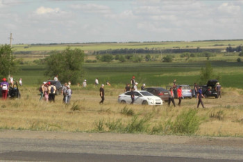 Фотография к новости: Дельтапланы и вертолёт используют в поиске пропавшей девочки. Репортаж с места события