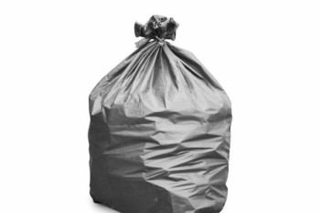 Фотография к новости: Мешки с трупами собак находят под Алматы