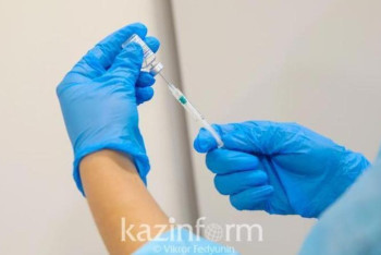 Фотография к новости: Вакцинировать детей от COVID-19, возможно, начнут с семи лет - вопрос изучают в Казахстане