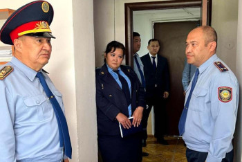 Министр "пошел в народ": глава МВД провел внеплановую проверку райотдела полиции