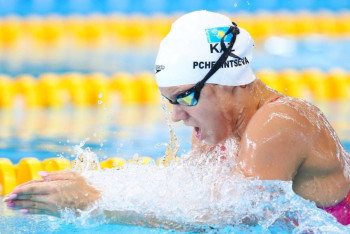 Фотография к новости: Казахстанская пловчиха с рекордом выиграла "золото" Исламских игр