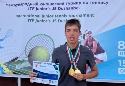 Фотография к новости: Юные теннисисты из Казахстана стали чемпионами международных турниров