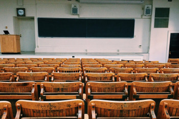 На 50 тысяч увеличится число грантов на обучение в колледжах РК в 2023 году