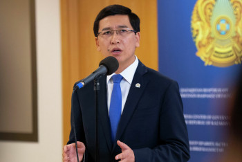 Сколько стоит школьная форма сына, рассказал министр просвещения