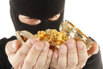 Фотография к новости: Тайник с похищенным золотом на сто миллионов тенге нашли в Алматы