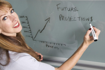 Фотография к новости: Сто педагогов начнут работу в школах благодаря грантам акима Акмолинской области