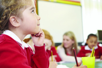 Фотография к новости: Министр просвещения подписал госстандарт, продлевающий учебный год в Казахстане