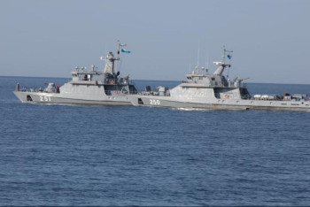 Фотография к новости: Отражать атаки "шахид-катеров" и беспилотников учат военнослужащих на Каспии