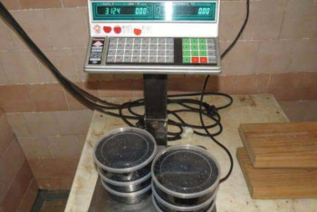 Фотография к новости: Свыше трёх килограммов чёрной икры изъяли у жителя Атырау