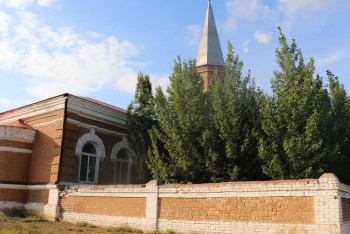 Фотография к новости: Мечеть из овечьей шерсти и кобыльего молока привлекает туристов в Актюбинской области