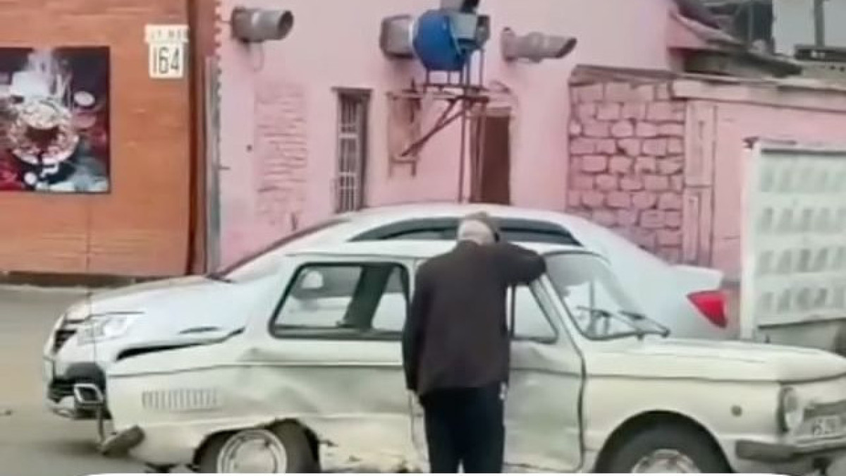 кадр из видео