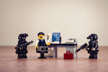 Фотография к новости: Антикор отменил 900 следственных действий в отношении предпринимателей