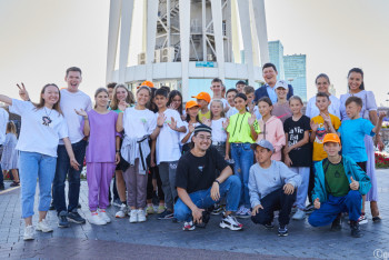 Фотография к новости: Воспитанники детдомов Павлодарской области отдохнули в Актау и Нур-Султане