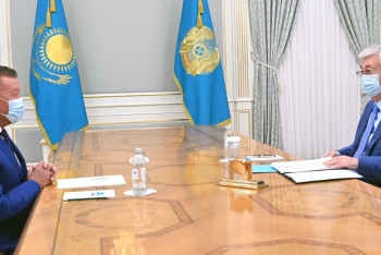 Фотография к новости: Глава государства принял членов национального курултая