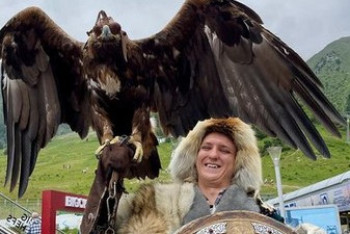 Фотография к новости: Патриотизм бросается в глаза - полулярный российский блогер о жизни в Казахстане