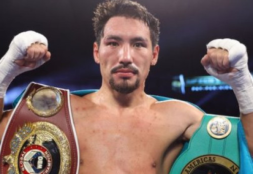 Фотография к новости: Жанибек Алимханулы стал чемпионом мира по боксу по версии WBO