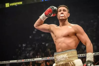 Фотография к новости: Казахстанский нокаутер пообещал "шокировать мир"