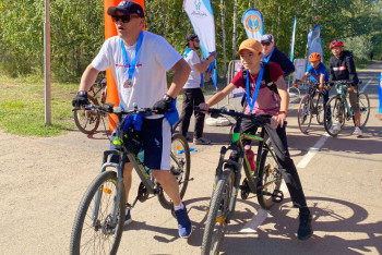 Массовый велопробег прошёл в столице в День Конституции