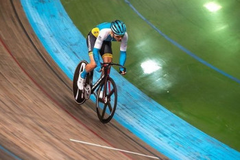 Фотография к новости: Казахстанские велогонщики покорили трек в Чехии