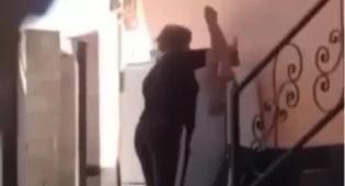 Приёмные родители избивали детей и заставляли работать: видео попало в социальные сети