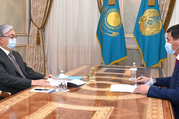 Фотография к новости: Глава государства принял акима Кызылординской области