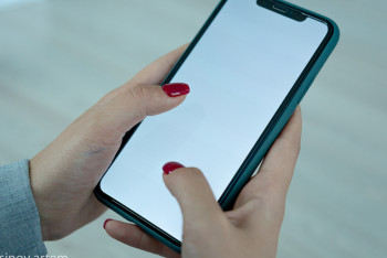 Фотография к новости: Российским школьникам запретили использовать телефоны на уроках