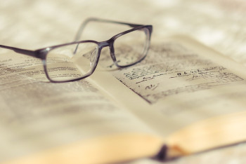 Фотография к новости: 48-летний мужчина впервые пошел в школу в Шымкенте