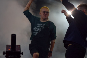 Фотография к новости: Почему не отменили концерт в Костанае во время пожара, объяснили организаторы