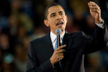 Фотография к новости: Экс-президент США получил премию "Эмми" за озвучку сериала на Netflix