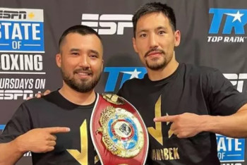 Боксер Алимханулы привез исторический чемпионский титул в Казахстан