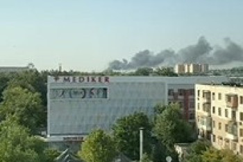 Фотография к новости: С пожаром в мебельном цехе боролись в Шымкенте