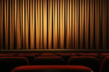 Фотография к новости: Мажилисмены предложили финансировать дубляж иностранных картин на казахский язык из бюджета