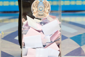 Фотография к новости: "Это шаг к укреплению доверия между властью и обществом" — мажилисмен о досрочных выборах президента