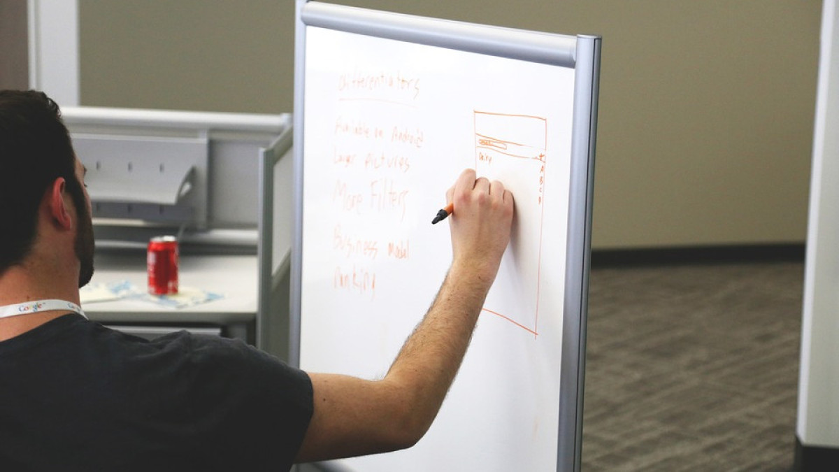 Ещё на 25 процентов повысят зарплату педагогам школ, колледжей и детсадов в Казахстане