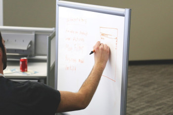 Фотография к новости: Ещё на 25 процентов повысят зарплату педагогам школ, колледжей и детсадов в Казахстане