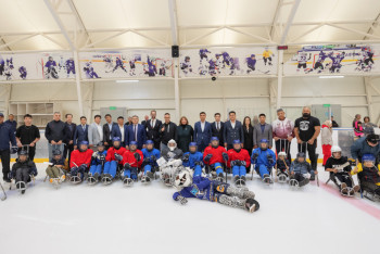 Фотография к новости: Первую детскую команду по пара-хоккею презентовали в Нур-Султане