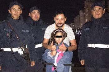 Фотография к новости: Потерявшуюся девочку вернули отцу в Нур-Султане