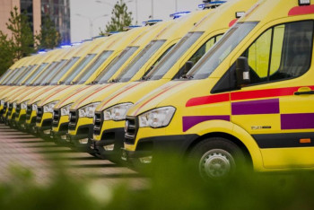 Фотография к новости: Новые кареты скорой помощи получили столичные медики