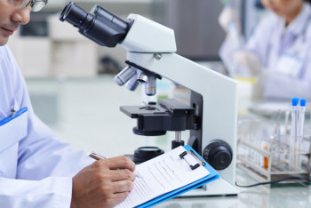 Количество учёных в Казахстане сокращается — министр науки и высшего образования