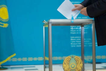 Фотография к новости: Запрет на переизбрание президента существенно снизит риски монополизации власти — эксперты