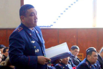 Фотография к новости: Шымкентскому полковнику, требовавшему дорогую одежду и наушники, дали 7 лет колонии