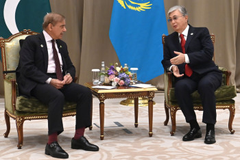 Фотография к новости: Вопросы региональной безопасности обсудил с премьер-министром Пакистана Токаев