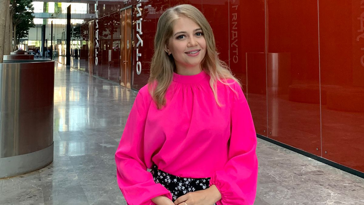 От официантки до дипломата: как девочка из казахстанской глубинки воплощает мечту в жизнь