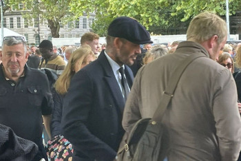 Бекхэм 12 часов отстоял в очереди к гробу Елизаветы II