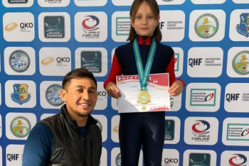 Десятилетняя акмолинка стала чемпионкой страны по шорт-треку среди школьников